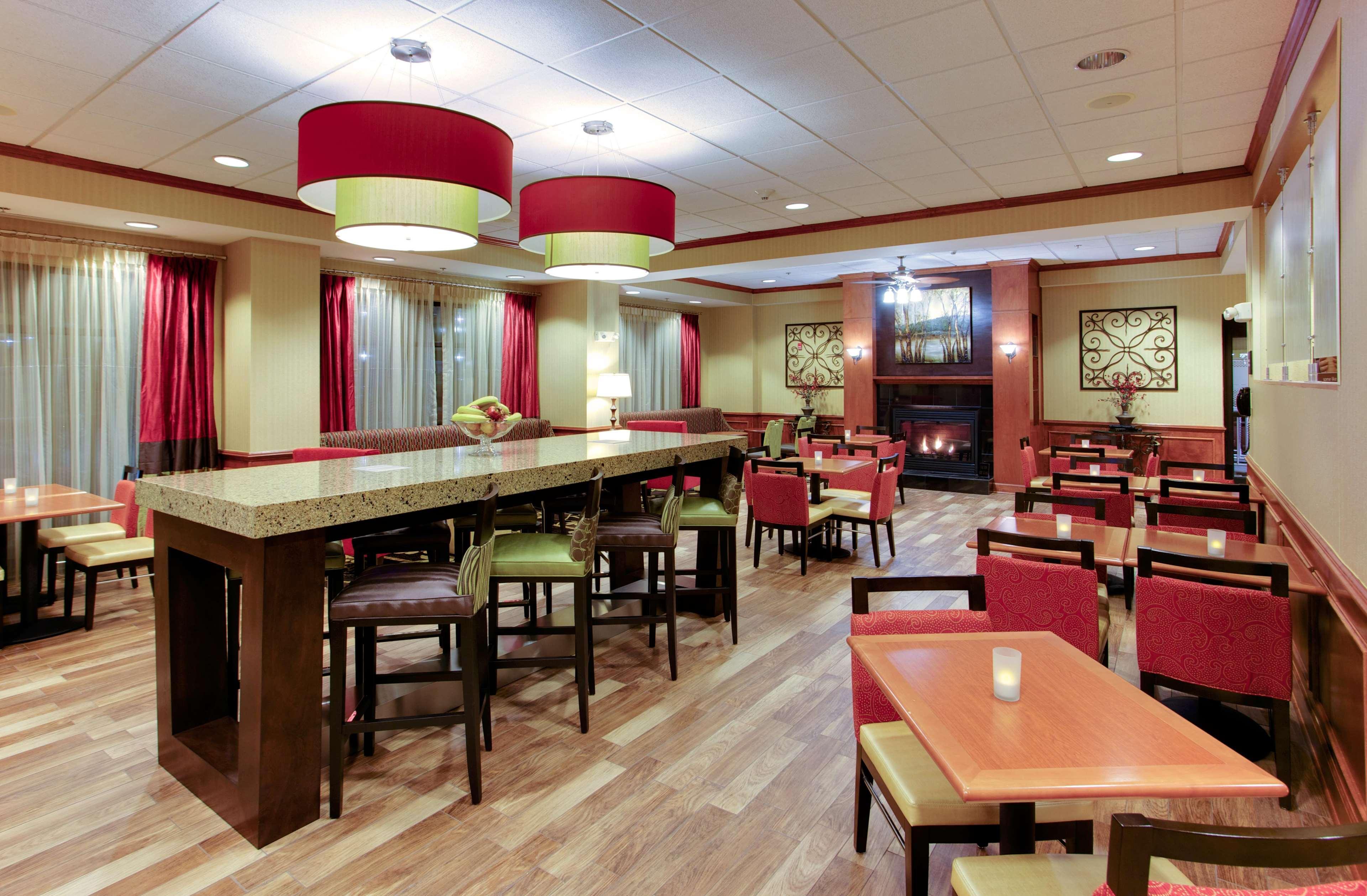 Hampton Inn Emporia Zewnętrze zdjęcie