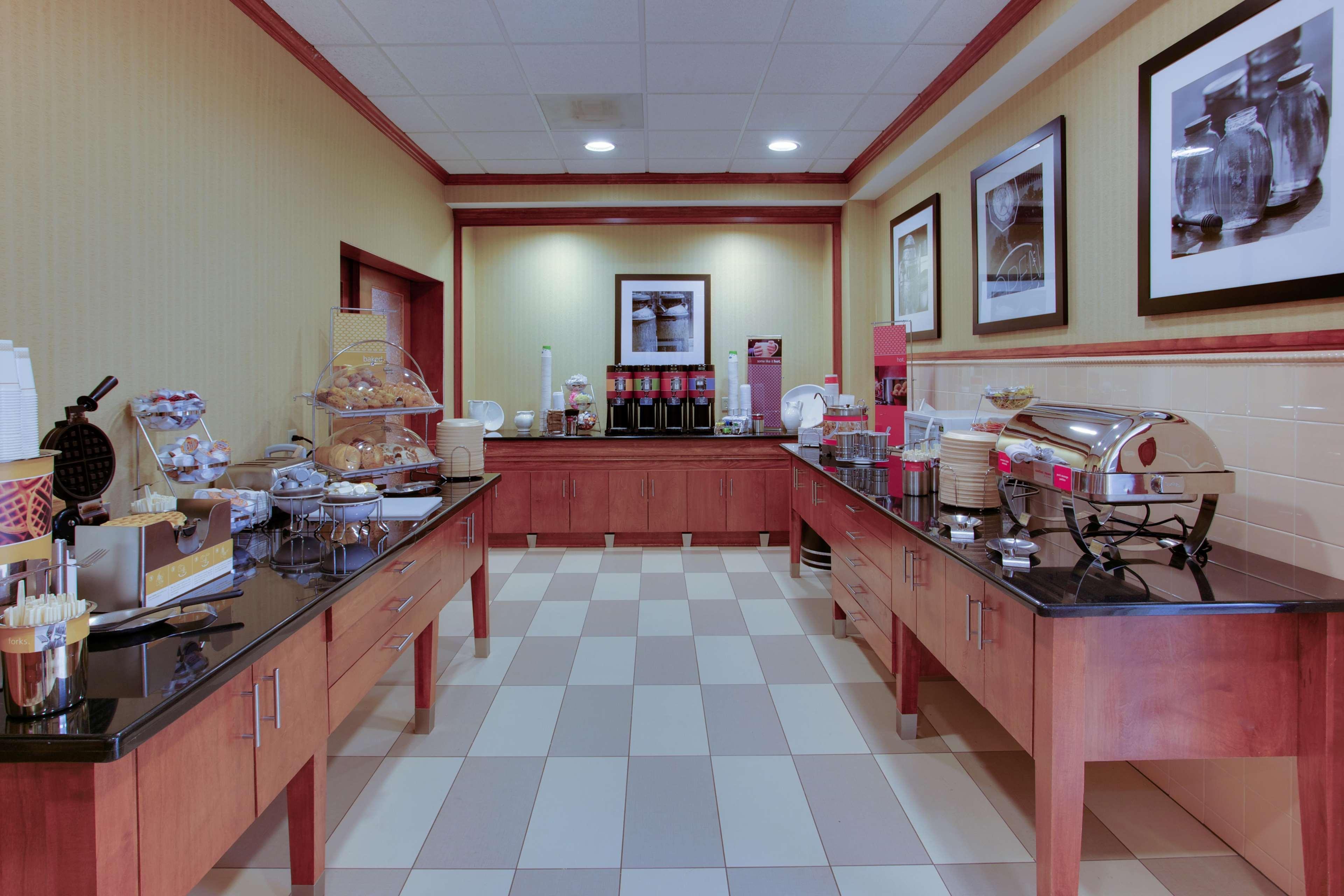 Hampton Inn Emporia Zewnętrze zdjęcie
