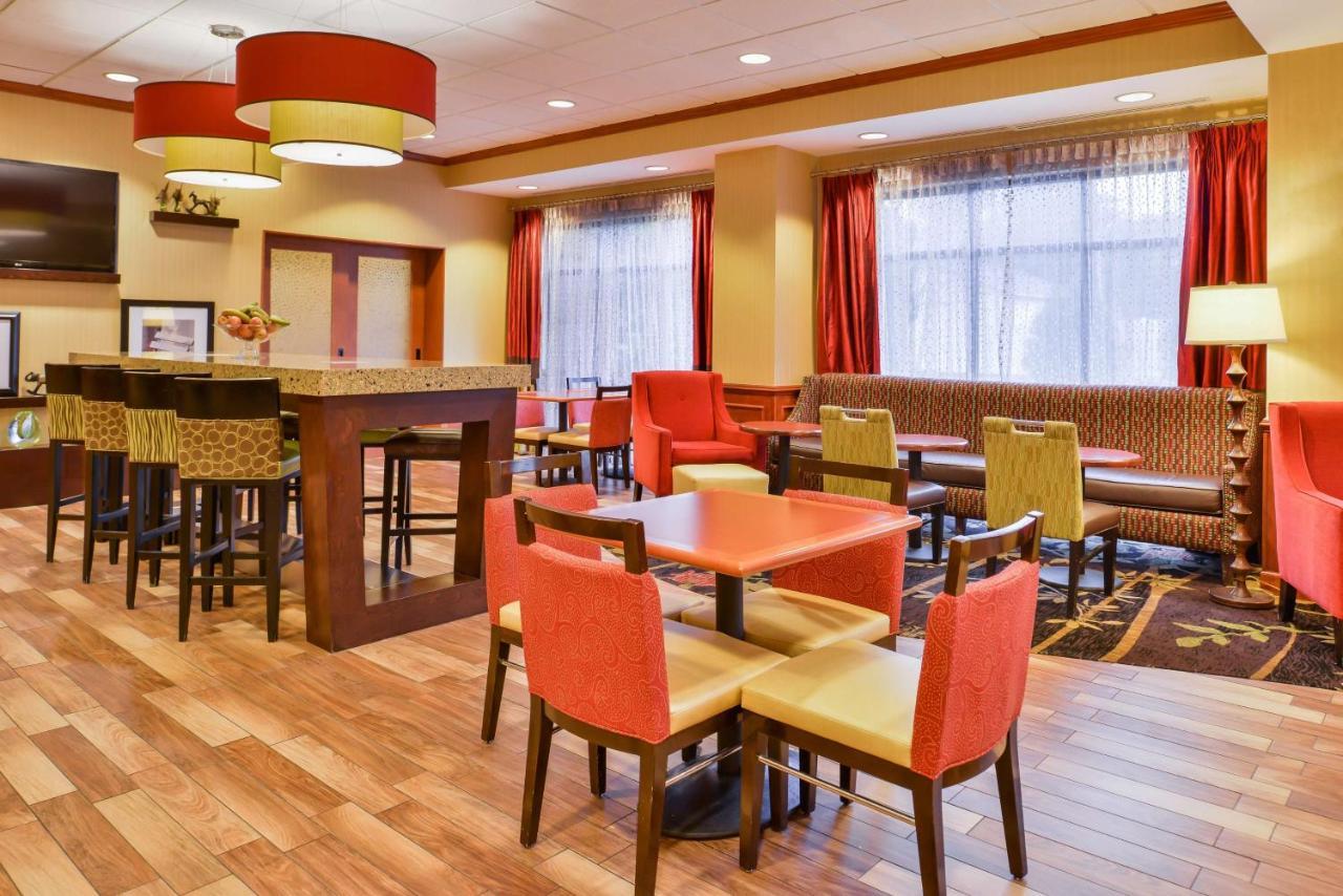 Hampton Inn Emporia Zewnętrze zdjęcie